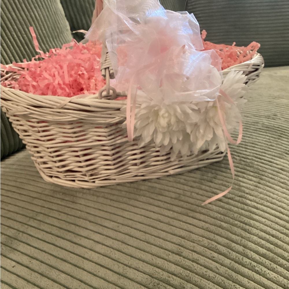 Lrg White Easter Basket w/Pink & White Decor - Picture 1 of 7